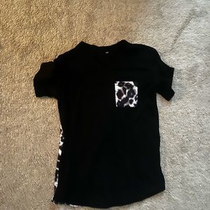 Women’s black/cheetah print tee shirt
